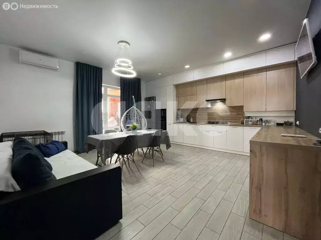 Дом в посёлок Красный Сад, улица Жукова (100 м) - Фото 1