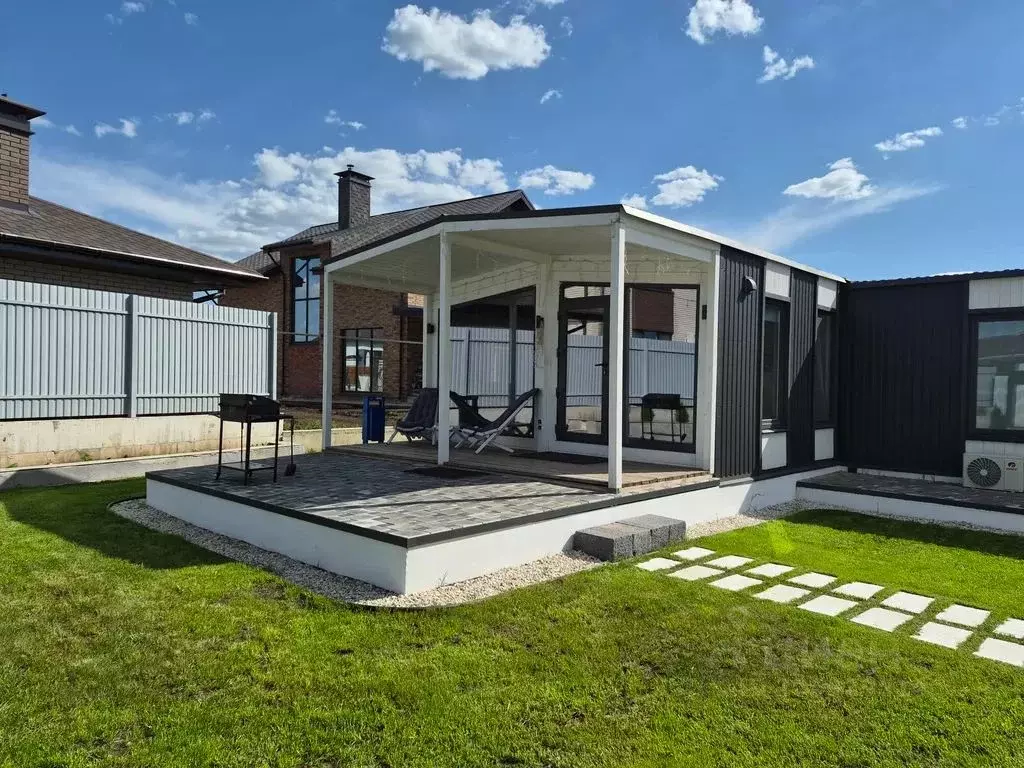 Дом в Татарстан, Нижнекамск просп. Строителей, 94В (30 м) - Фото 1