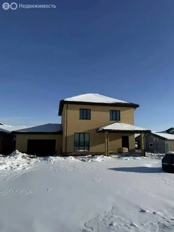 Дом в село Пушкино, улица Мандельштама (200 м) - Фото 1