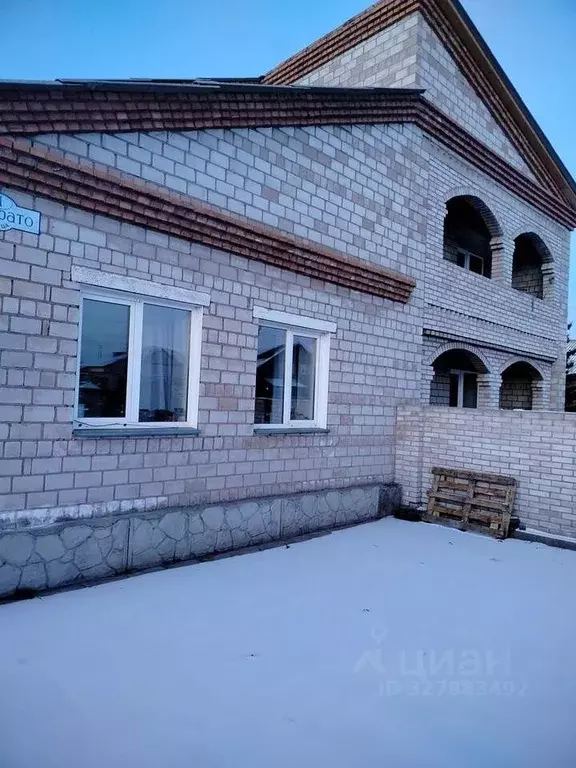 Дом в Хакасия, Черногорск ул. Стофато, 1 (280 м) - Фото 1