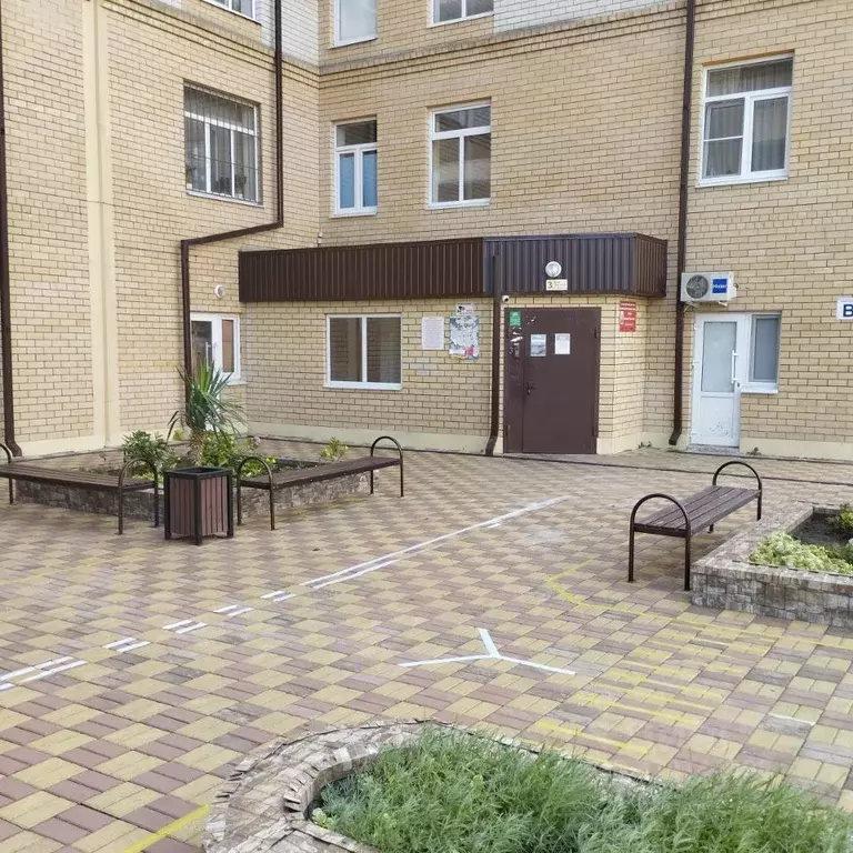 2-к кв. Адыгея, Майкоп ул. Ленина, 29 (68.0 м) - Фото 1