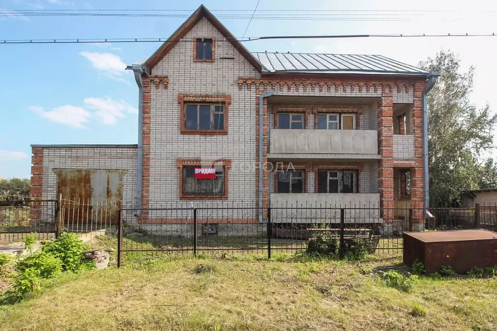 Дом в Алтайский край, Барнаул Авиатор мкр, ул. Осенняя, 5 (290 м) - Фото 1