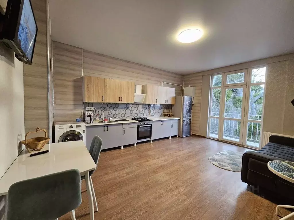 2-к кв. Крым, Симферополь ул. Аэрофлотская, 5Б (62.0 м) - Фото 1