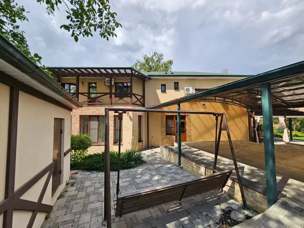 Дом в Ростовская область, Ростов-на-Дону Золотистая ул., 80 (205 м) - Фото 1