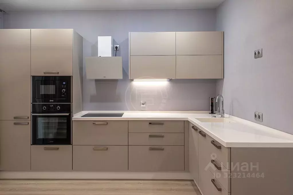 1-к кв. Свердловская область, Екатеринбург ул. Репина, 52 (44.0 м) - Фото 1