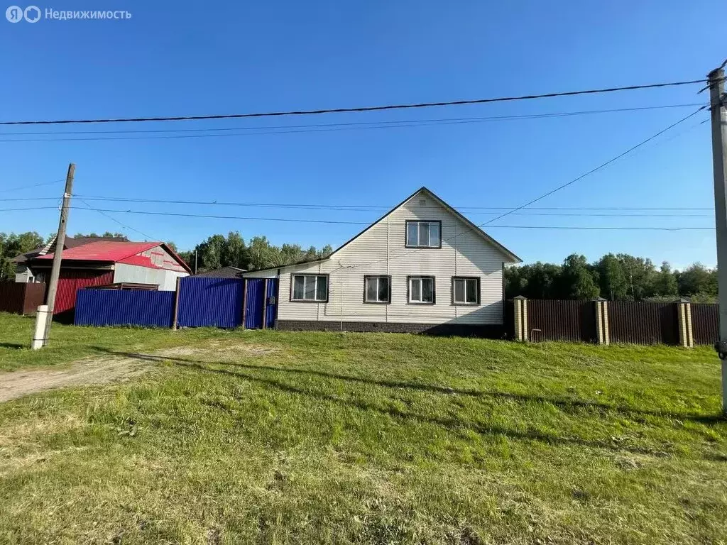 Дом в село Средние Тарманы, улица Мира (176 м) - Фото 1