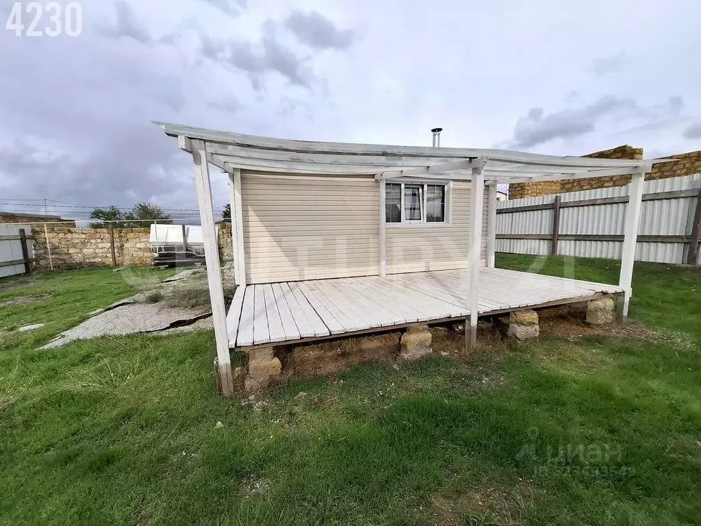 Дом в Крым, Сакский район, с. Суворовское ул. Верхняя, 21Д (32 м) - Фото 2