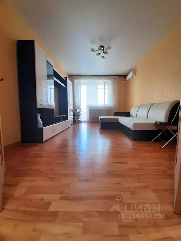 1-к кв. Татарстан, Казань ул. Баки Урманче, 10 (42.0 м) - Фото 1