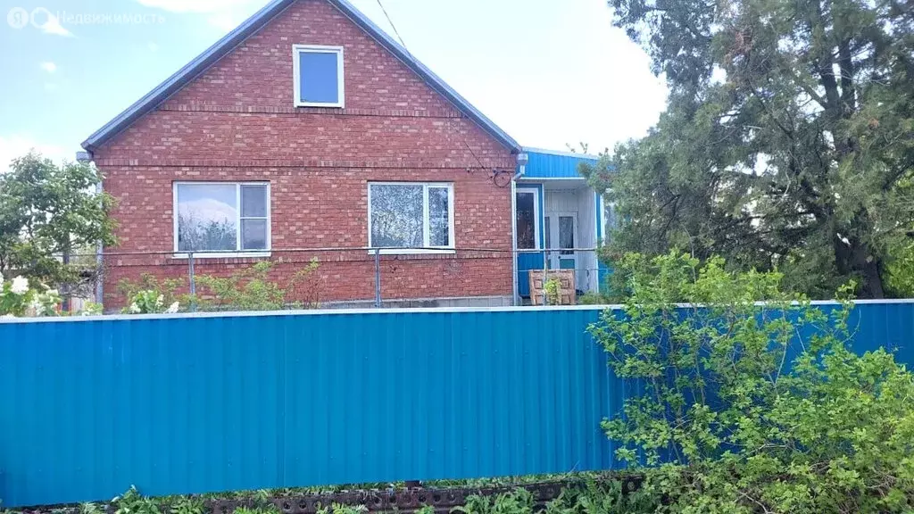 Дом в станица Егорлыкская, улица Кирова, 207 (155 м) - Фото 0
