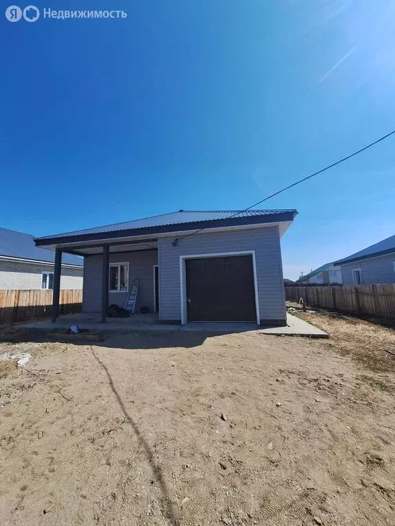 Дом в село Хомутово, Депутатская улица, 42 (150 м) - Фото 1