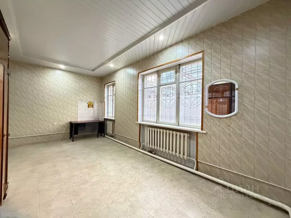 Дом в Кабардино-Балкария, Нальчик Крестьянская ул., 48 (70 м) - Фото 1