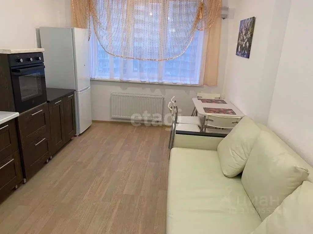 1-к кв. Свердловская область, Екатеринбург ул. Дорожная, 12 (41.1 м) - Фото 0