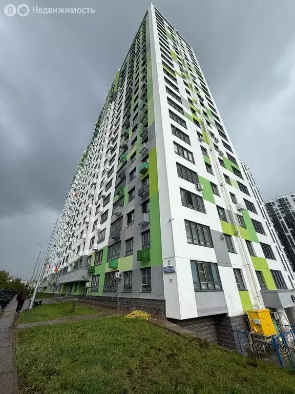 1-комнатная квартира: Уфа, улица Воинов-Интернационалистов, 5 (33.9 м) - Фото 1