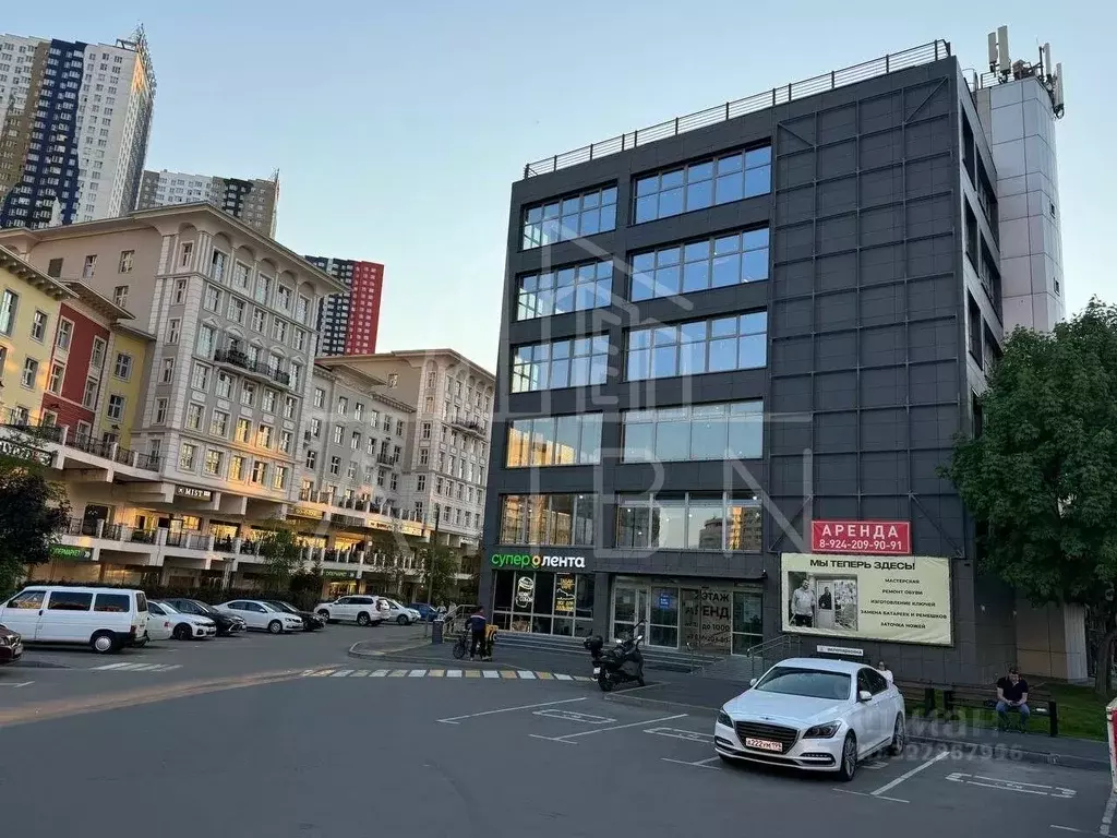 Помещение свободного назначения в Московская область, Красногорск бул. ... - Фото 1