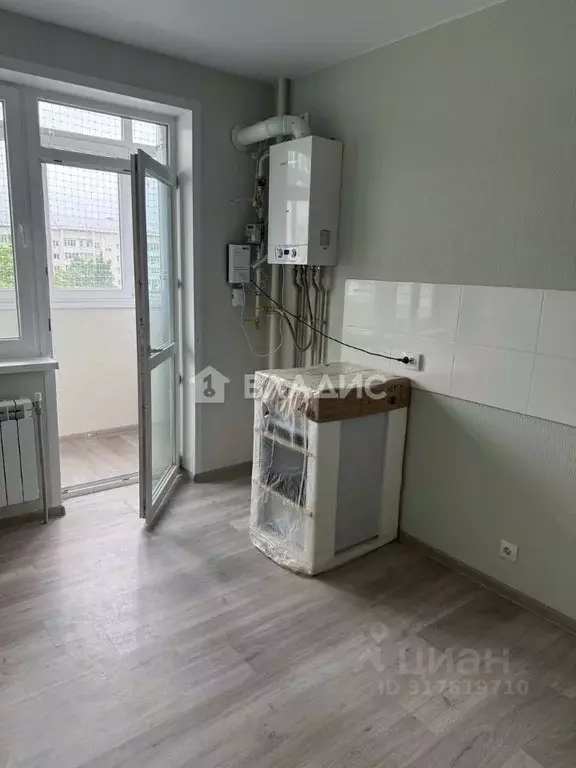 4-к кв. Белгородская область, Шебекино Железнодорожная ул., 2 (63.0 м) - Фото 0