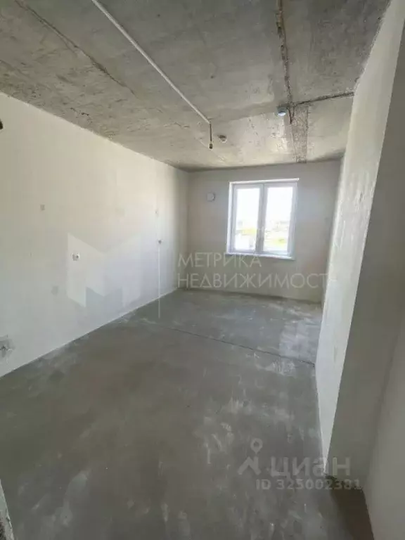 3-к кв. Тюменская область, Тюмень Новгородская ул., 14 (85.6 м) - Фото 0