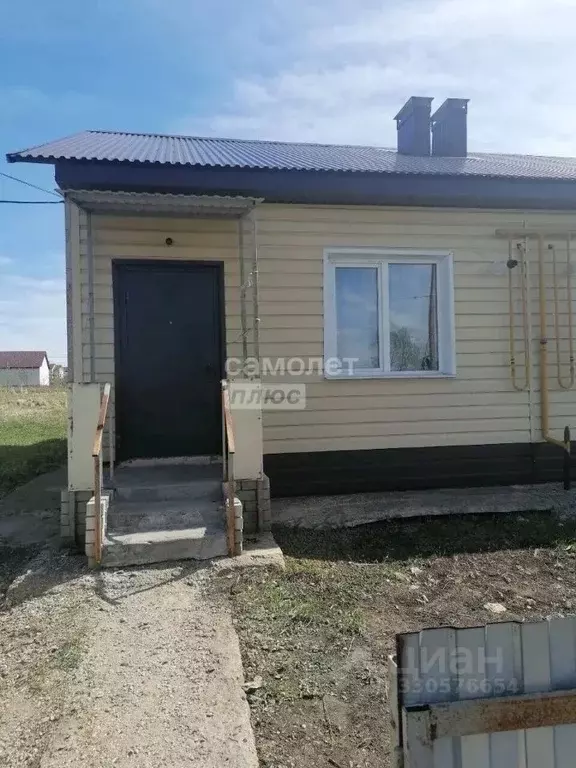 1-к кв. Липецкая область, с. Красное ул. Солнечная, 70 (39.8 м) - Фото 1