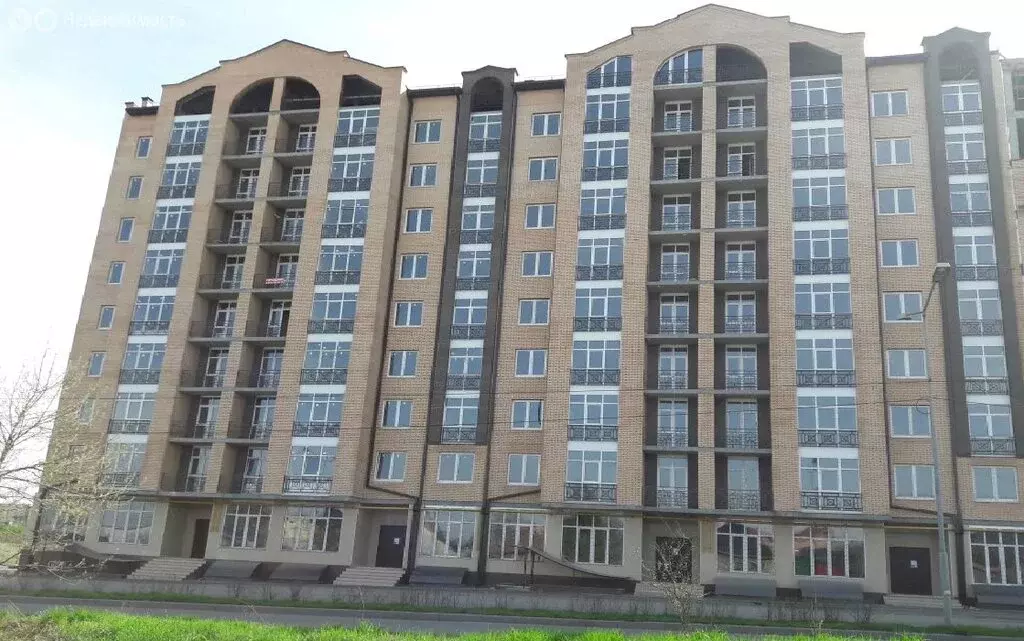 3-комнатная квартира: Владикавказ, улица Зураба Магкаева, 2 (98 м) - Фото 1