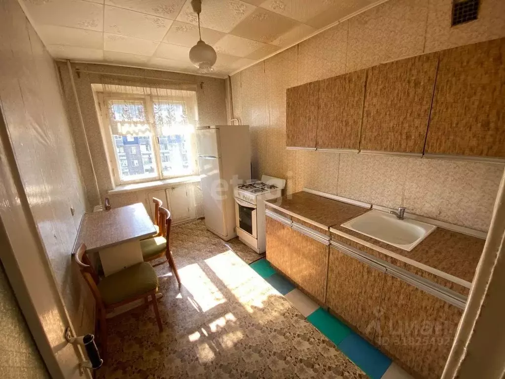 3-к кв. Свердловская область, Екатеринбург Вторчермет жилрайон, ул. ... - Фото 0