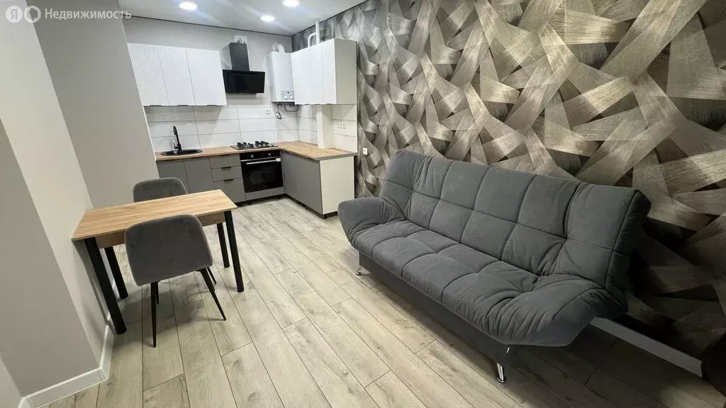 1-комнатная квартира: Батайск, улица Ушинского, 29Ак1 (40 м) - Фото 0