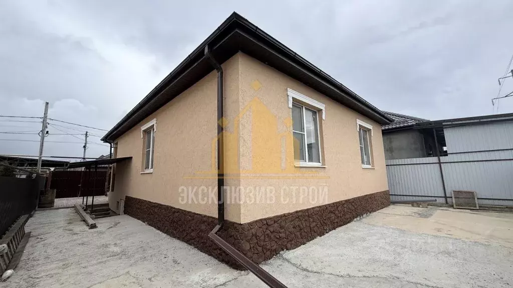 Дом в Ставропольский край, Ессентуки ул. Имени Н. Панасенко, 68 (99 м) - Фото 2