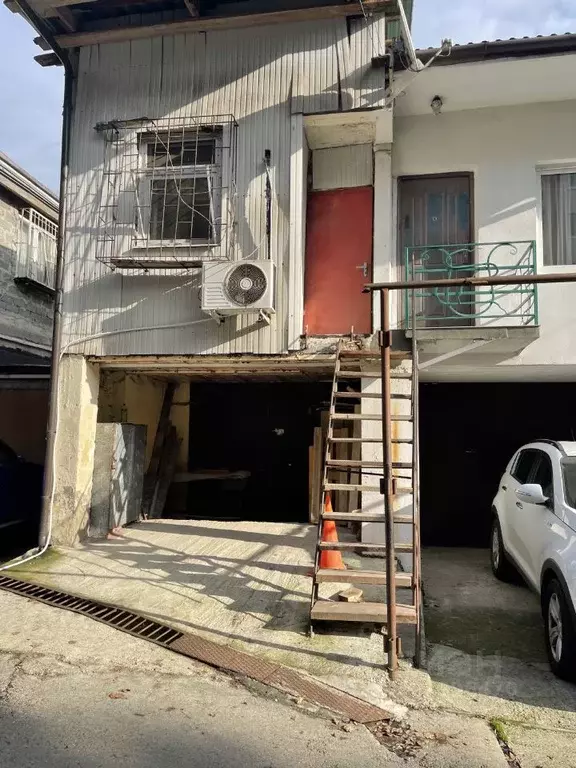 Гараж в Краснодарский край, Сочи Донская ул., 17/2 (45 м) - Фото 1