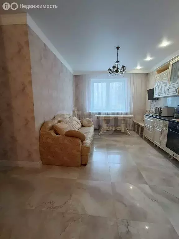 3-комнатная квартира: Тверь, улица Коминтерна, 91 (83 м) - Фото 0