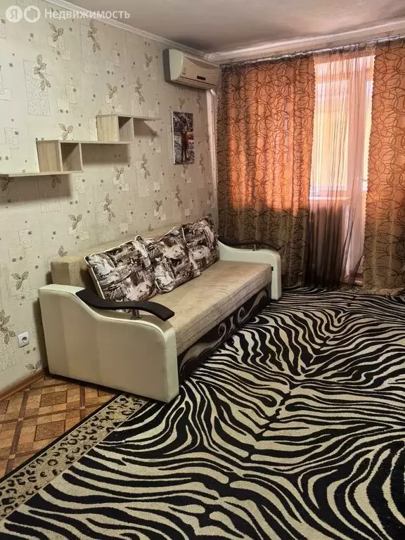 1-комнатная квартира: Азов, Привокзальная улица, 29 (30 м) - Фото 1