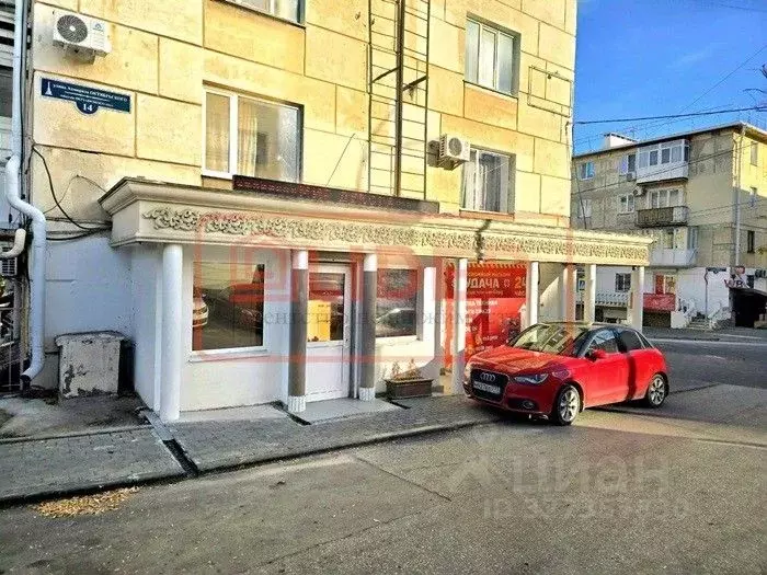 Торговая площадь в Севастополь ул. Адмирала Октябрьского, 14 (52 м) - Фото 1