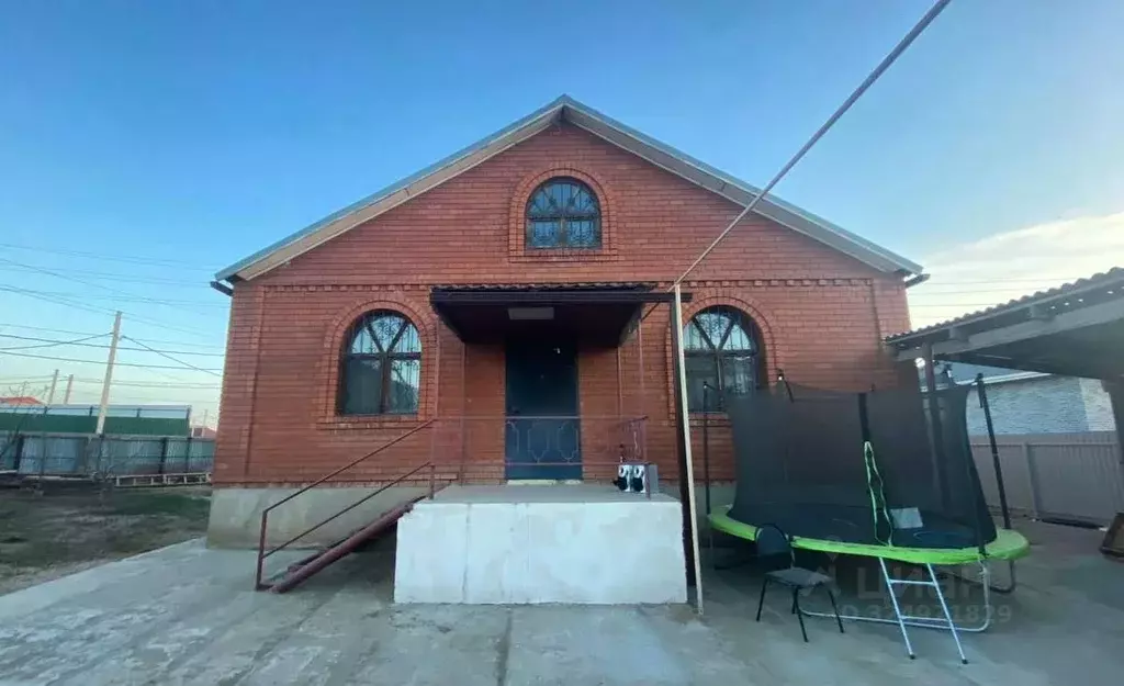 Дом в Астраханская область, Наримановский район, пос. Пригородный ... - Фото 1