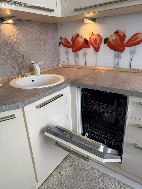 1-комнатная квартира: Тюмень, Таврическая улица, 9Б (33.9 м) - Фото 1