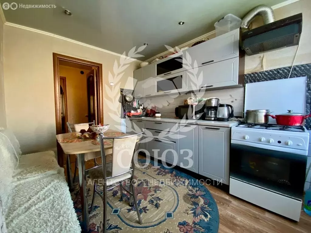 3-комнатная квартира: Товарково, посёлок городского типа Товарково, ... - Фото 0