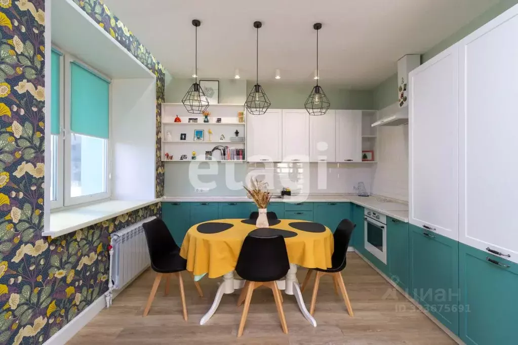 2-к кв. Красноярский край, Красноярск ул. Республики, 47 (70.5 м) - Фото 1