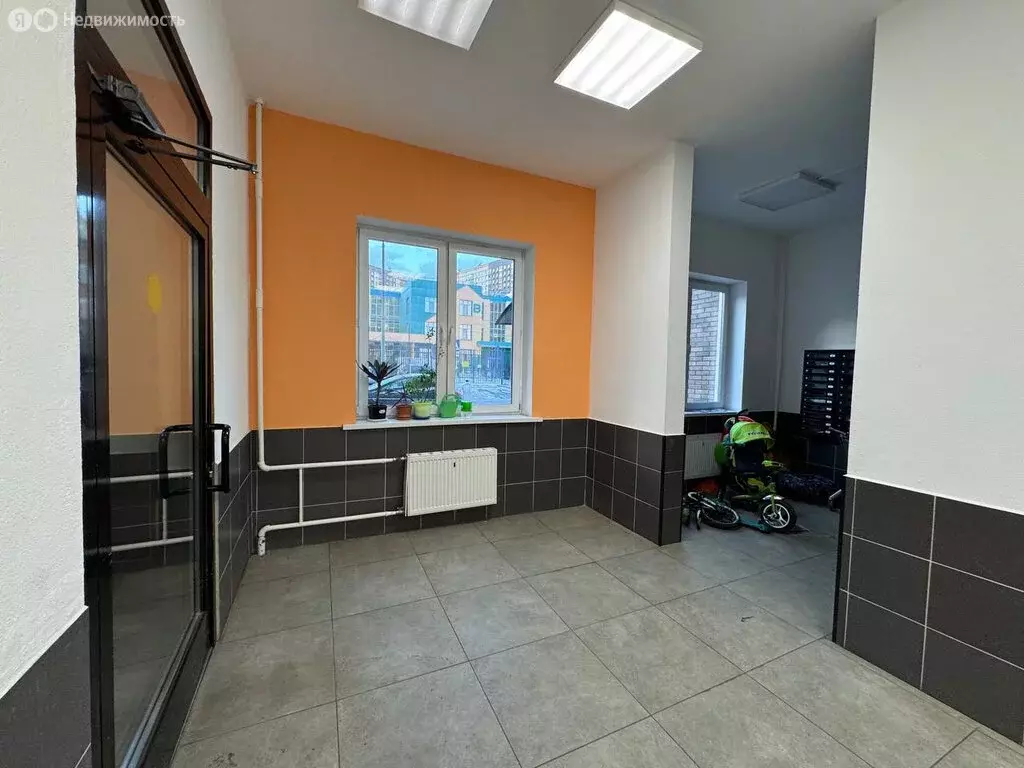 Квартира-студия: посёлок городского типа Мирный, улица Свободы, 9 (23 ... - Фото 1