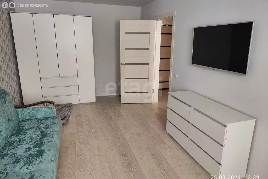 1-комнатная квартира: Медведево, посёлок городского типа Медведево, ... - Фото 1