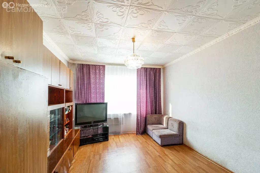 3-комнатная квартира: Омск, улица Дианова, 22 (65.4 м) - Фото 1
