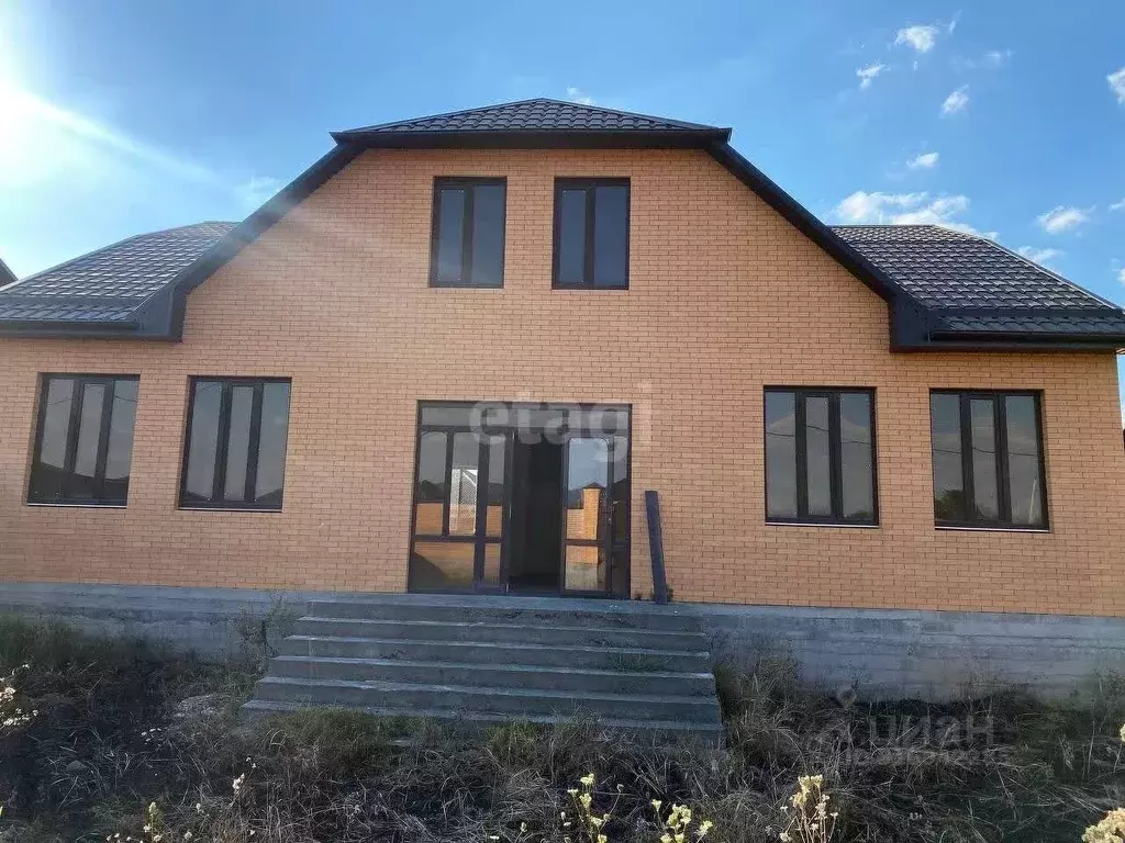Дом в Ингушетия, Назрановский район, с. Али-Юрт ул. Имени Адсалама ... - Фото 0