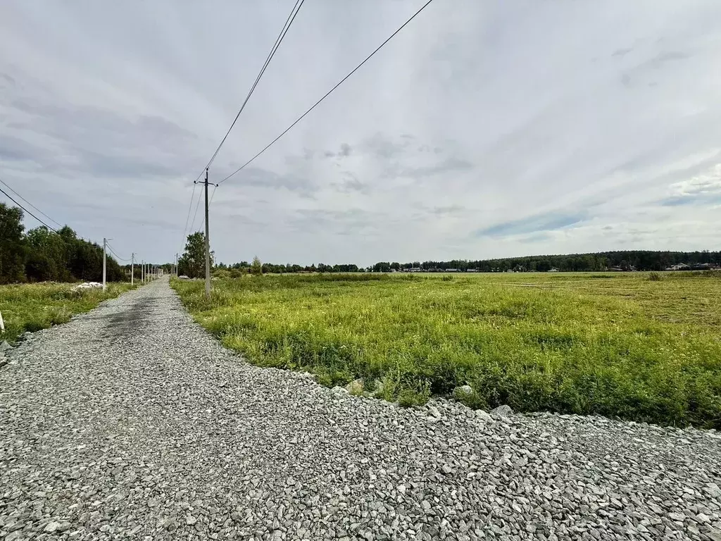 Участок в Свердловская область, Первоуральск муниципальный округ, с. ... - Фото 1