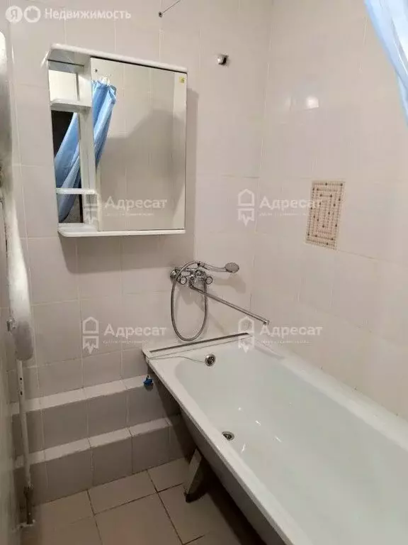 4-комнатная квартира: Волгоград, улица Академика Королёва, 3 (60 м) - Фото 0
