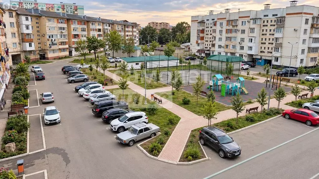 4-комнатная квартира: город Кизилюрт, улица Гагарина, 76 (82 м) - Фото 1