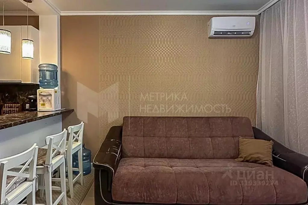 2-к кв. Тюменская область, Тюмень Таврическая ул., 9к5 (63.7 м) - Фото 0