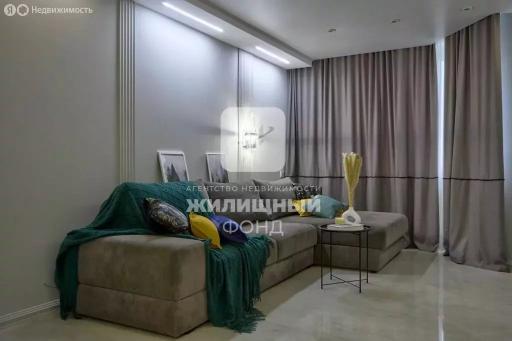 2-комнатная квартира: Энгельс, улица Пушкина, 85 (66 м) - Фото 1