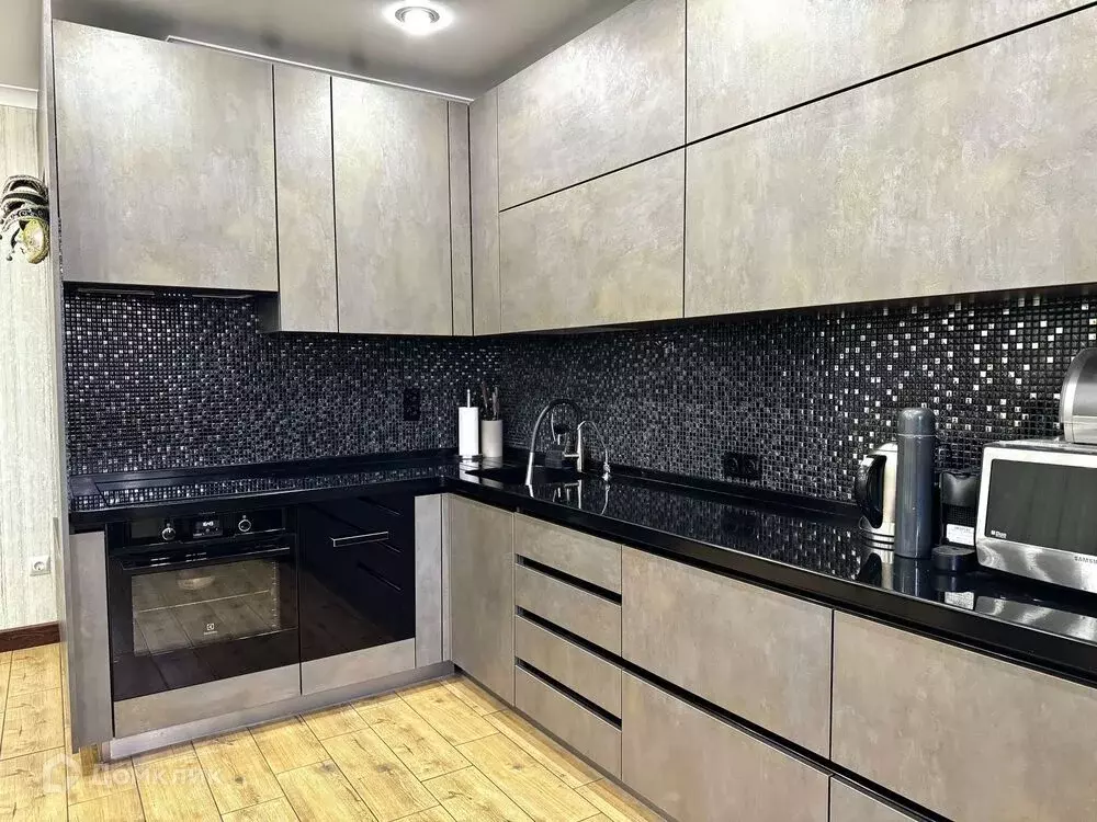 Продаётся 2-к квартира, 67 м - Фото 0