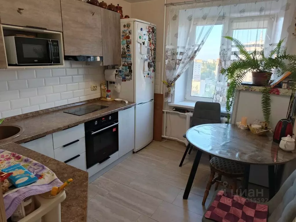 2-к кв. Владимирская область, Владимир ул. Комиссарова, 12А (52.9 м) - Фото 0