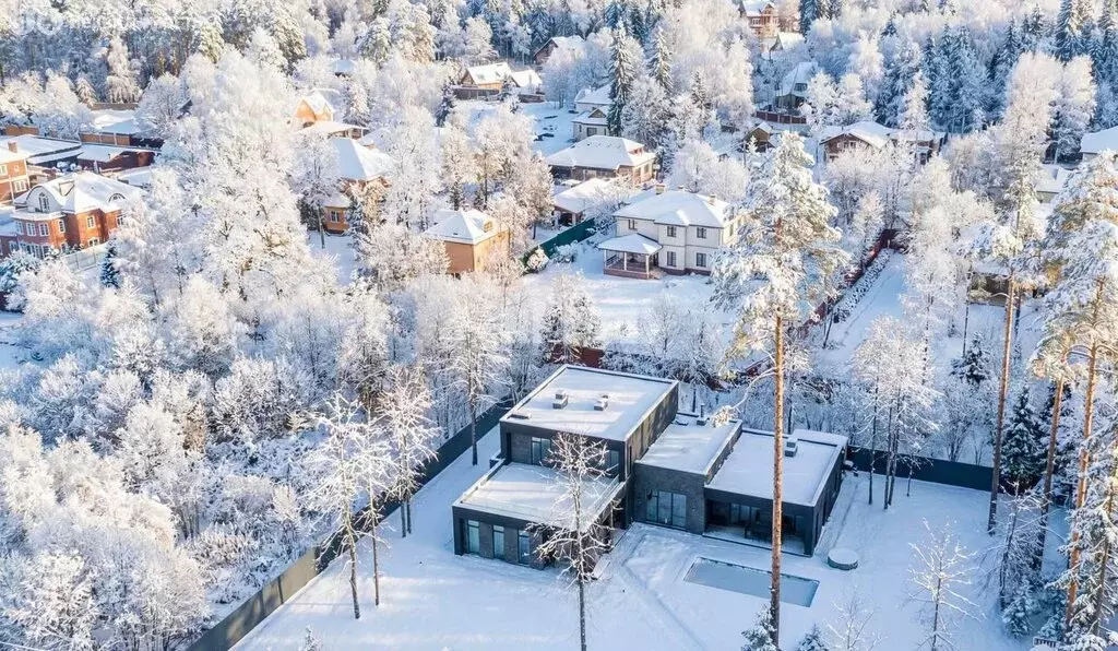 Дом в деревня Сивково, КП Зелёная роща-1 (450 м) - Фото 1