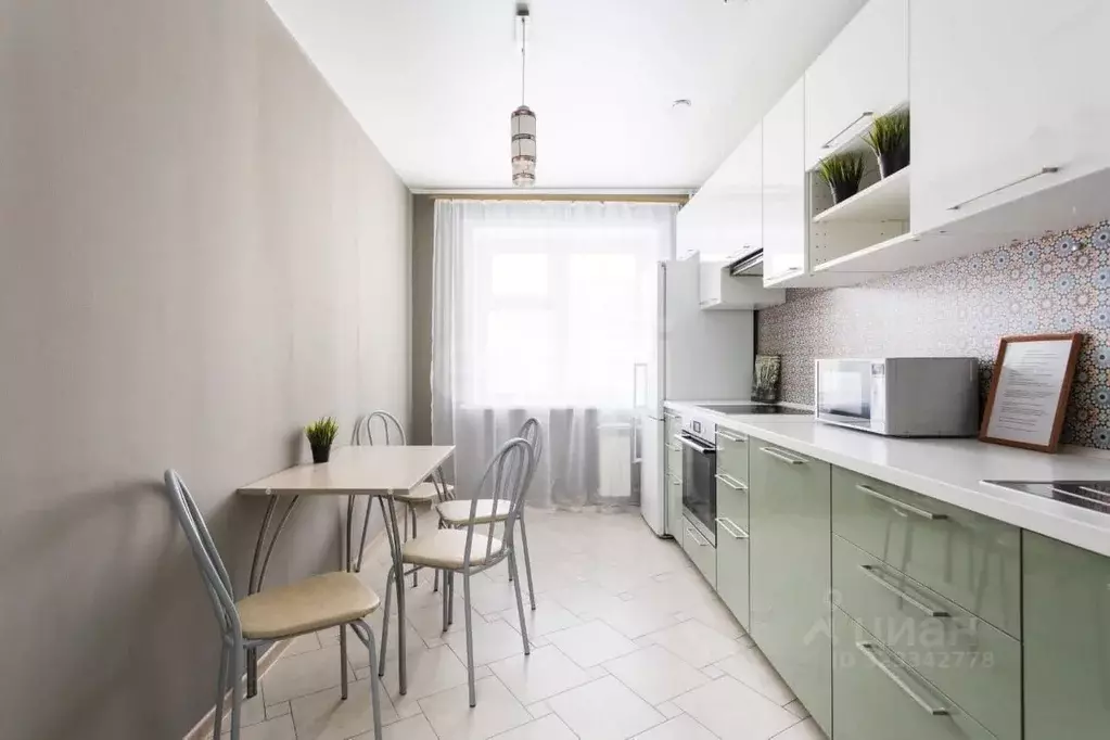 2-к кв. Новосибирская область, Новосибирск ул. Серафимовича, 26 (65.0 ... - Фото 1