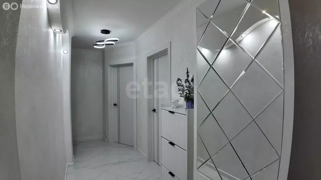 3-комнатная квартира: Оренбург, улица Кима, 6/1 (90.5 м) - Фото 1
