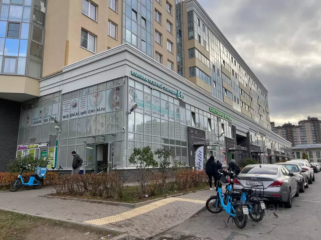 Помещение свободного назначения в Санкт-Петербург ул. Оптиков, 37 (454 ... - Фото 1