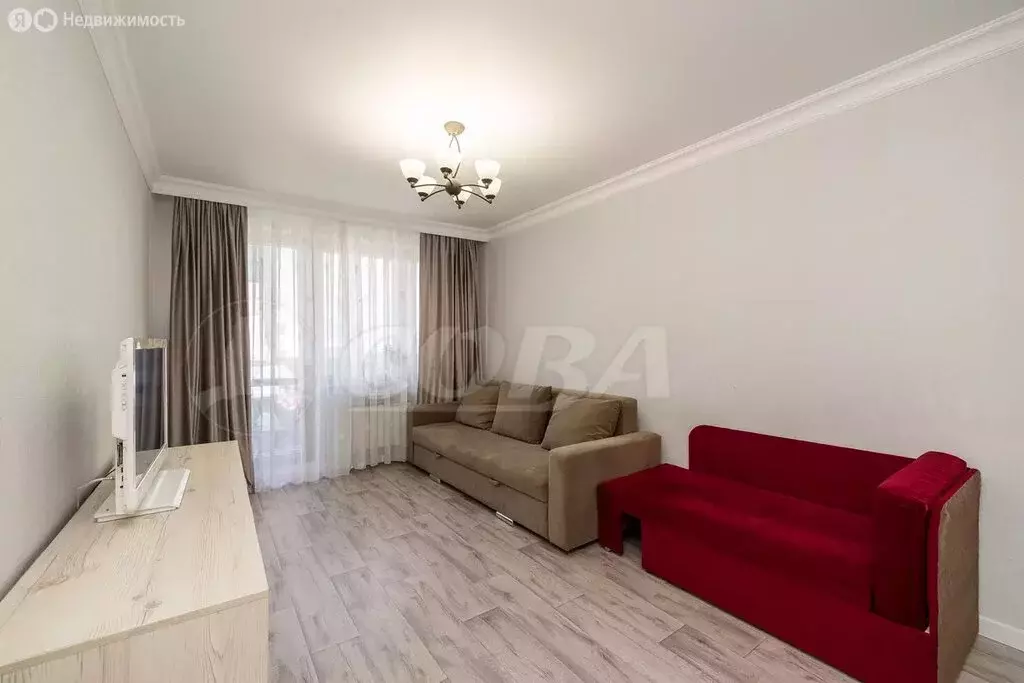 2-комнатная квартира: Тюмень, улица Николая Фёдорова, 1 (51 м) - Фото 1