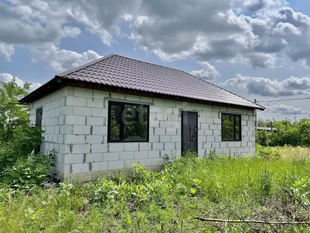 Дом в Белгородская область, Строитель Яковлевский городской округ, ... - Фото 1